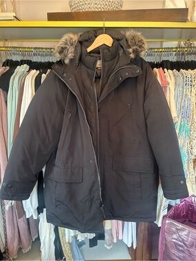 Men's Michael Kors size Large Black Insulated Parka Jacket with Faux Fur Trim
